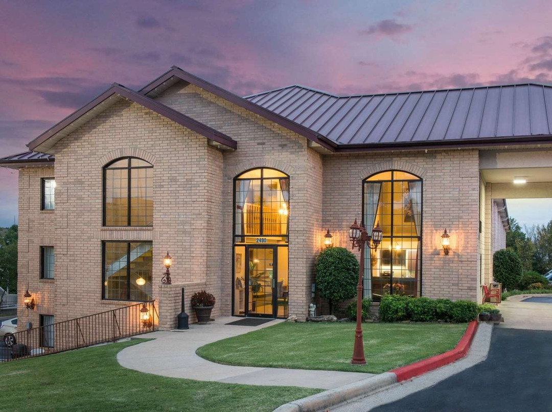 Super 8 By Wyndham Branson By Andy Williams Theatre