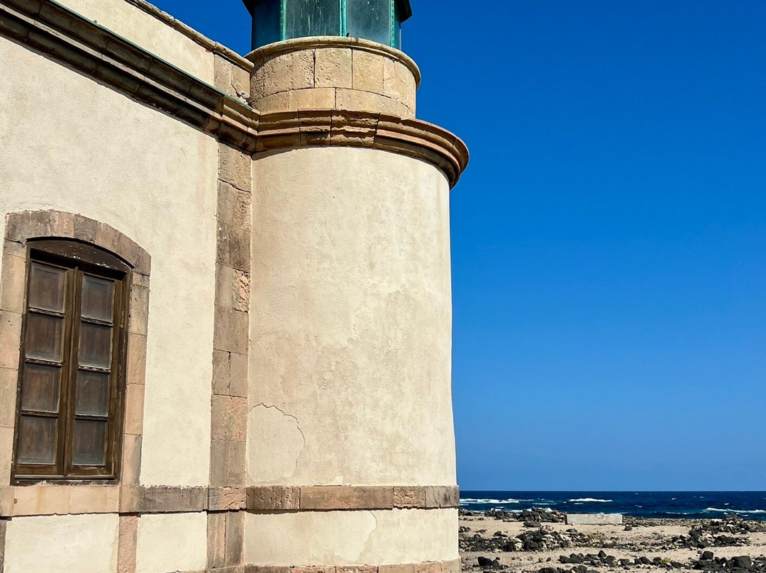 Faro del Tostón景点图片