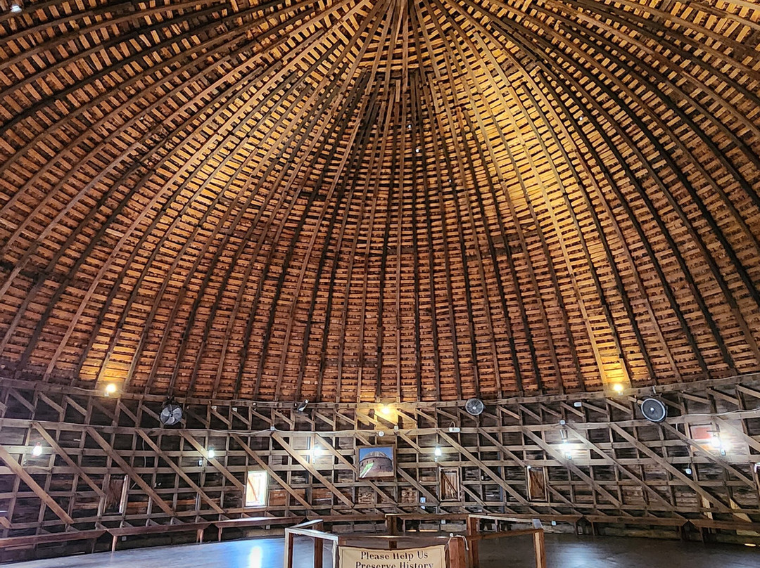 Arcadia Round Barn-Arcadia必去景点