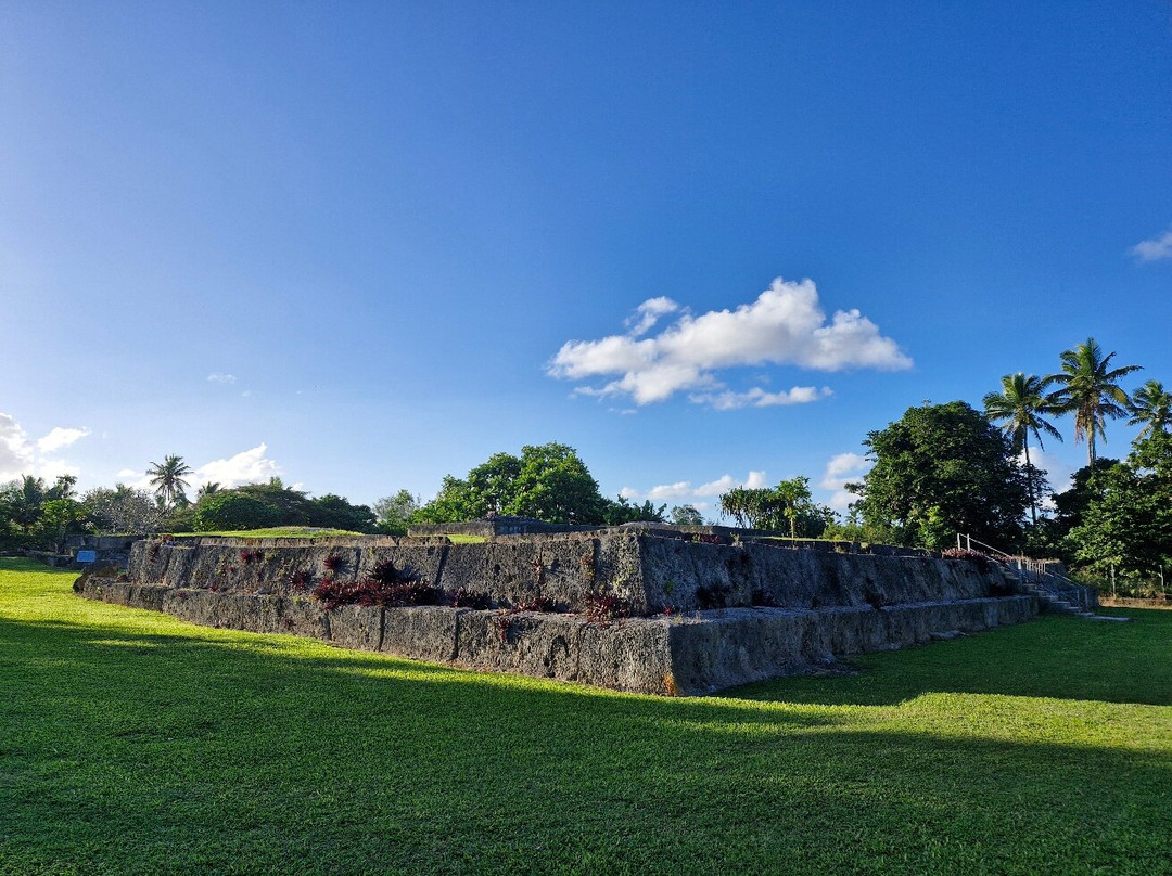 Ancient Royal Tombs of Lapaha景点图片