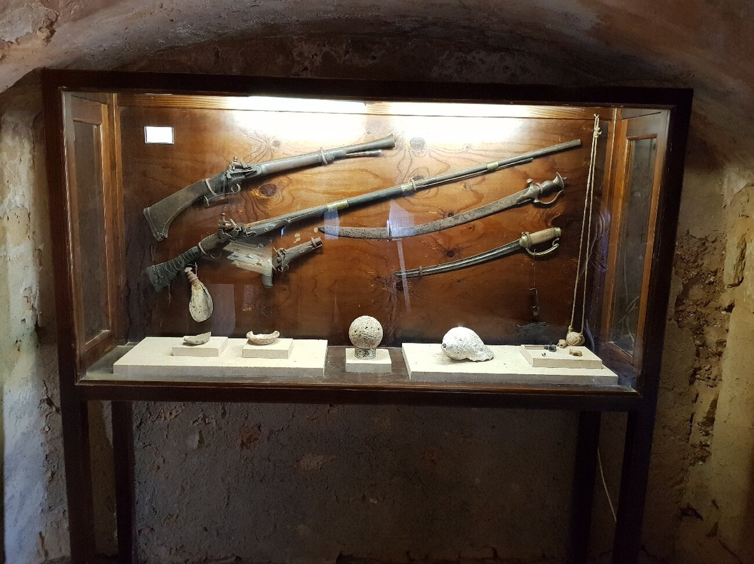 Castillo de la Punta de Namer-萨可马必去景点