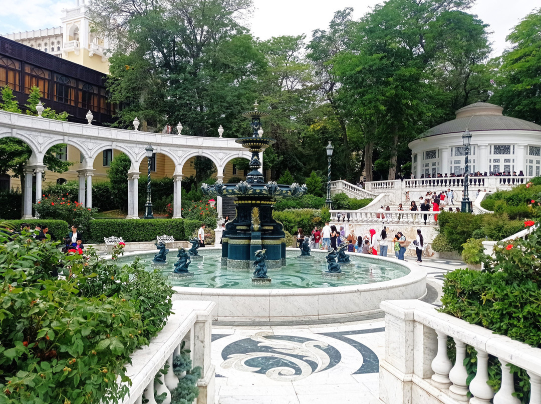 Philharmonic Fountain-巴库必去景点