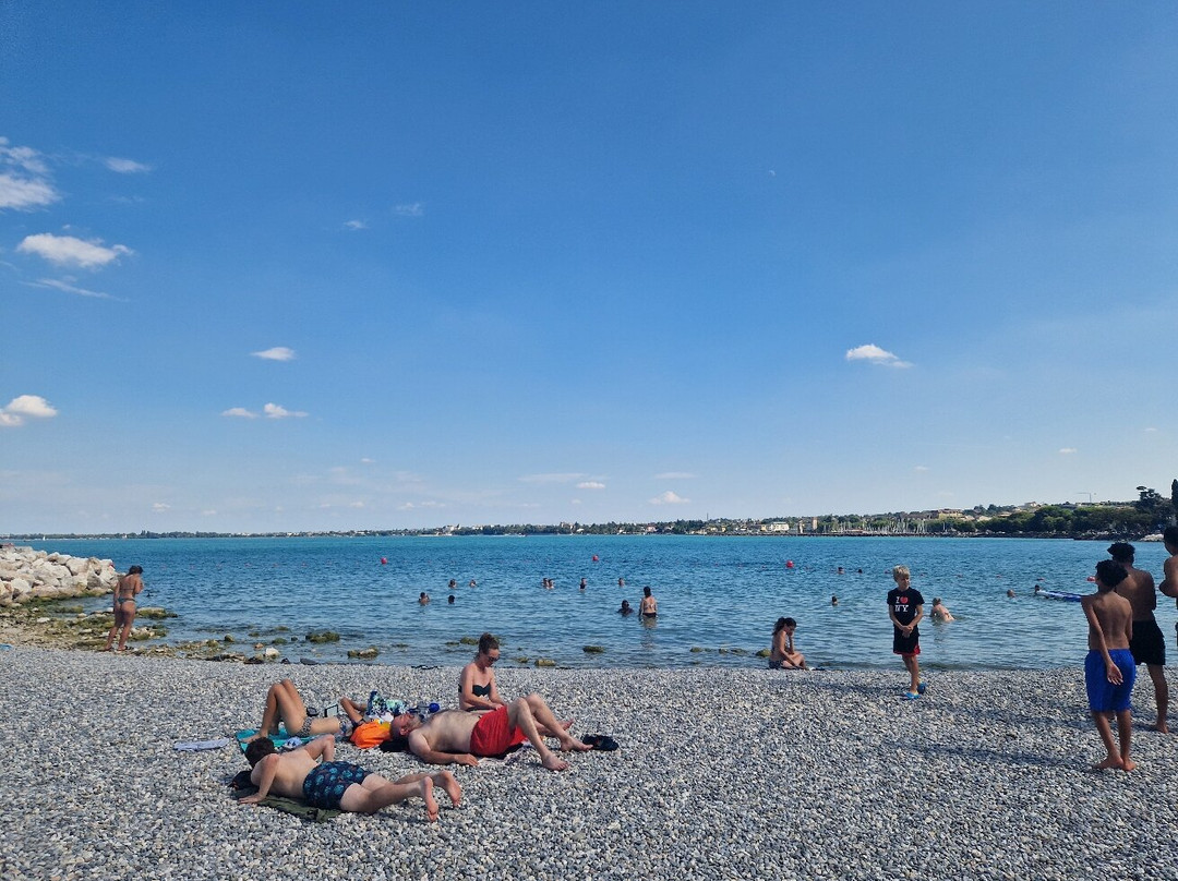 Spiaggia Desenzanino-代森扎诺-德尔加达必去景点