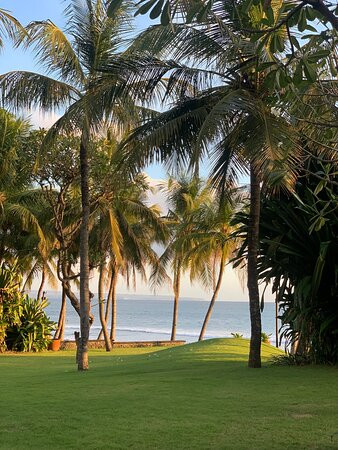 巴厘岛乐吉安度假酒店主图