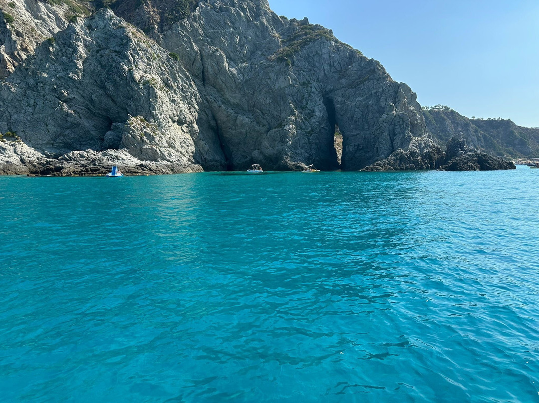 Noleggio Nautico Shark Bay-Parghelia必去景点