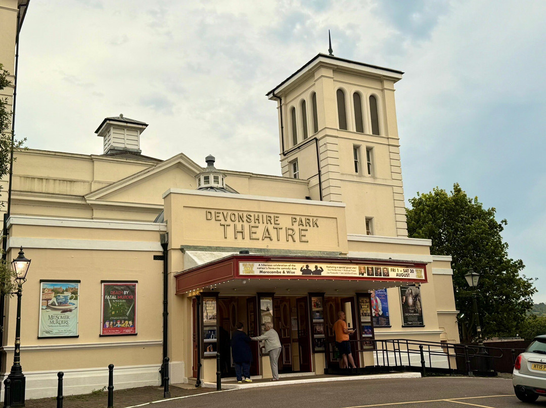 Devonshire Park Theatre-伊斯特本必去景点