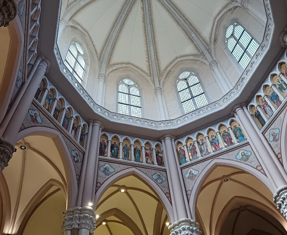 Santuario dell'Addolorata di Castelpetroso-Castelpetroso必去景点