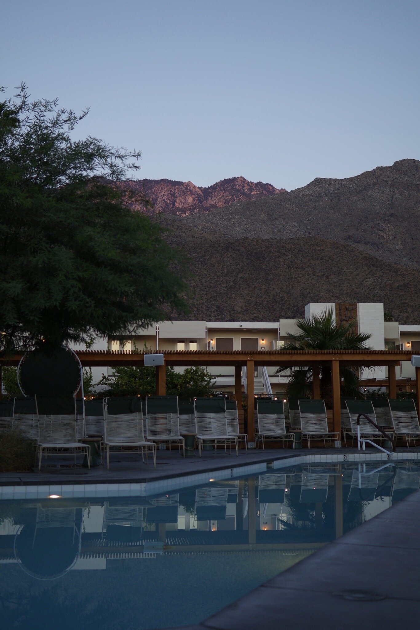 王牌酒店及游泳俱乐部-官方