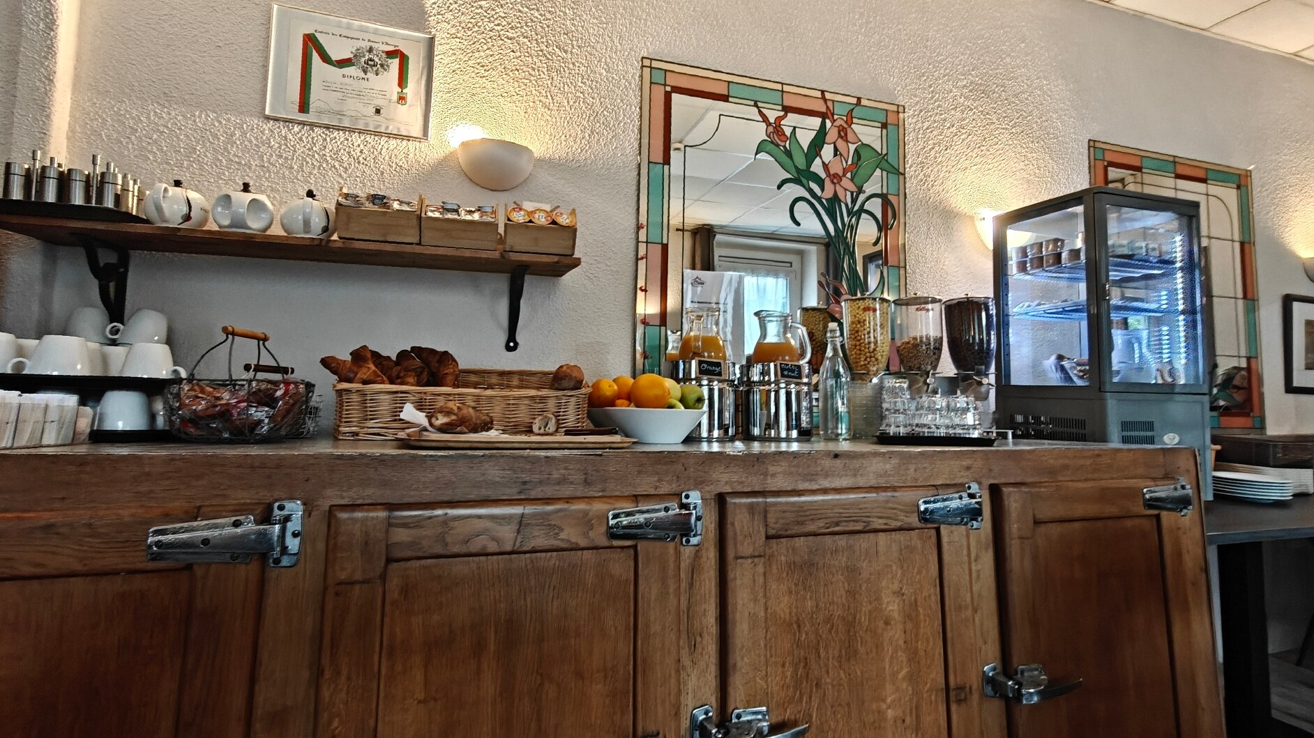 Le Chatel Hotel-Restaurant-官方