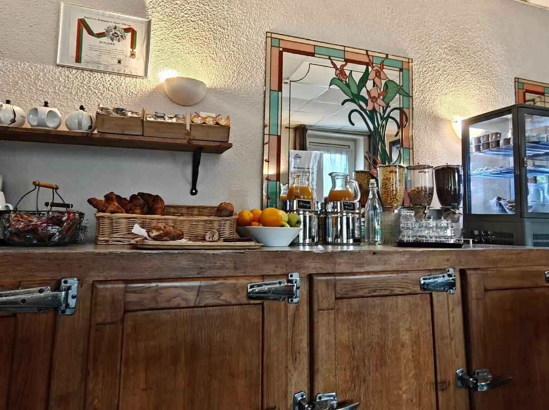 Le Chatel Hotel-Restaurant主图