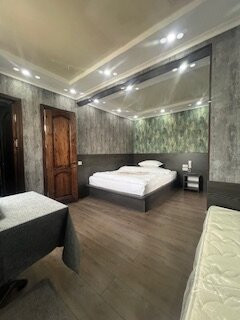 Salut Hotel主图