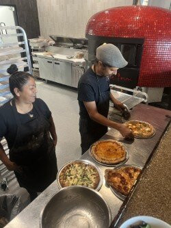 Loon Liquors Distillery & Pizzeria-诺斯菲尔德必去景点