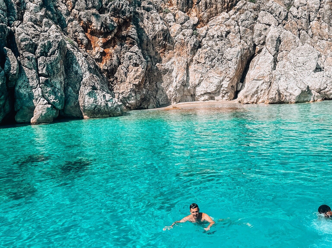 Himara Seas The Day-Himare必去景点