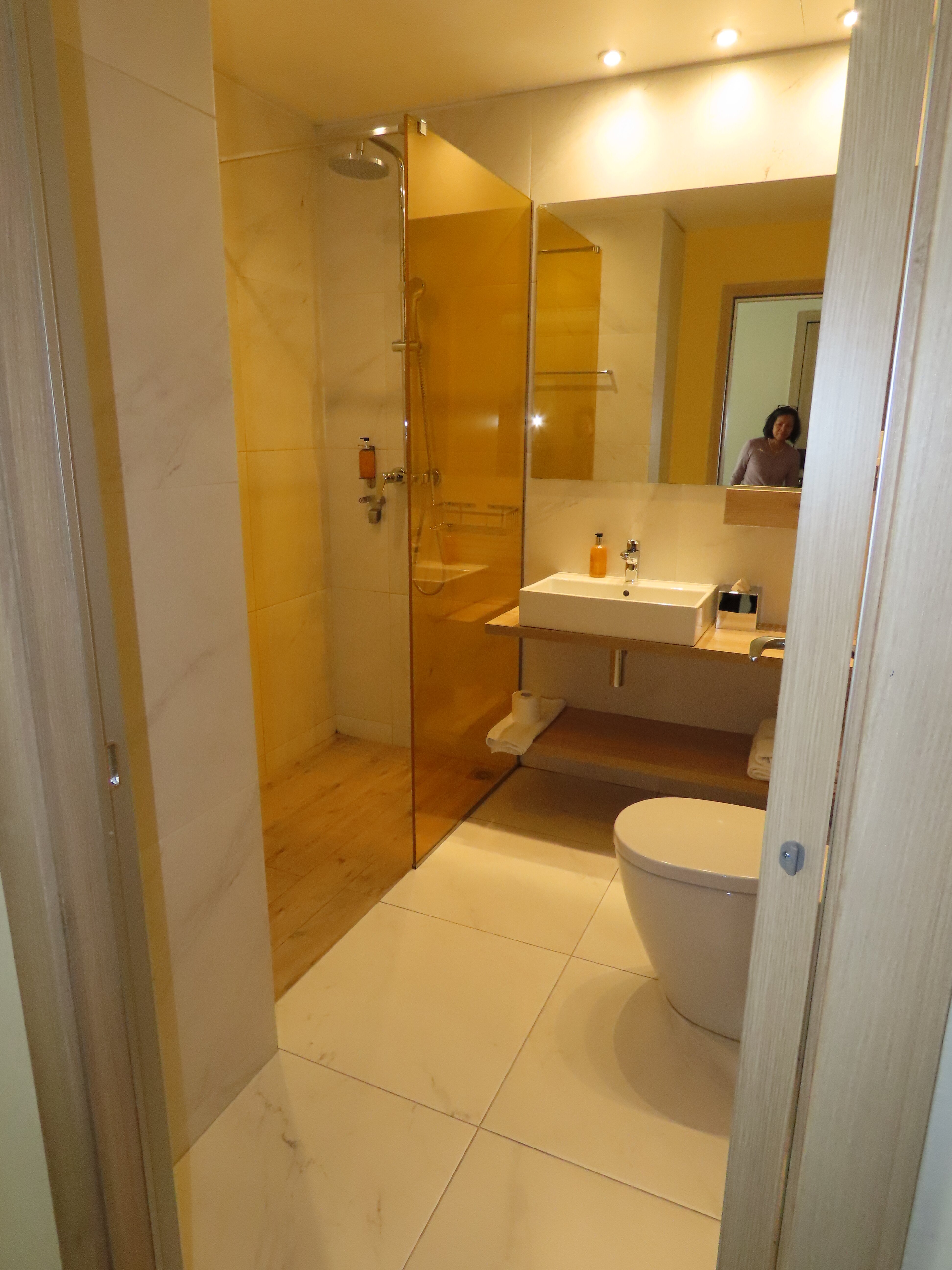 宜必思尚品雅典 Routes 酒店-浴室