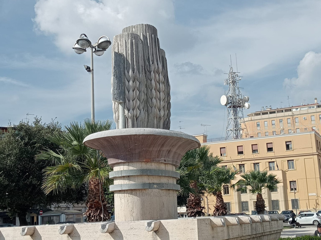 Fontana del grano - arte di regime-拉蒂纳必去景点