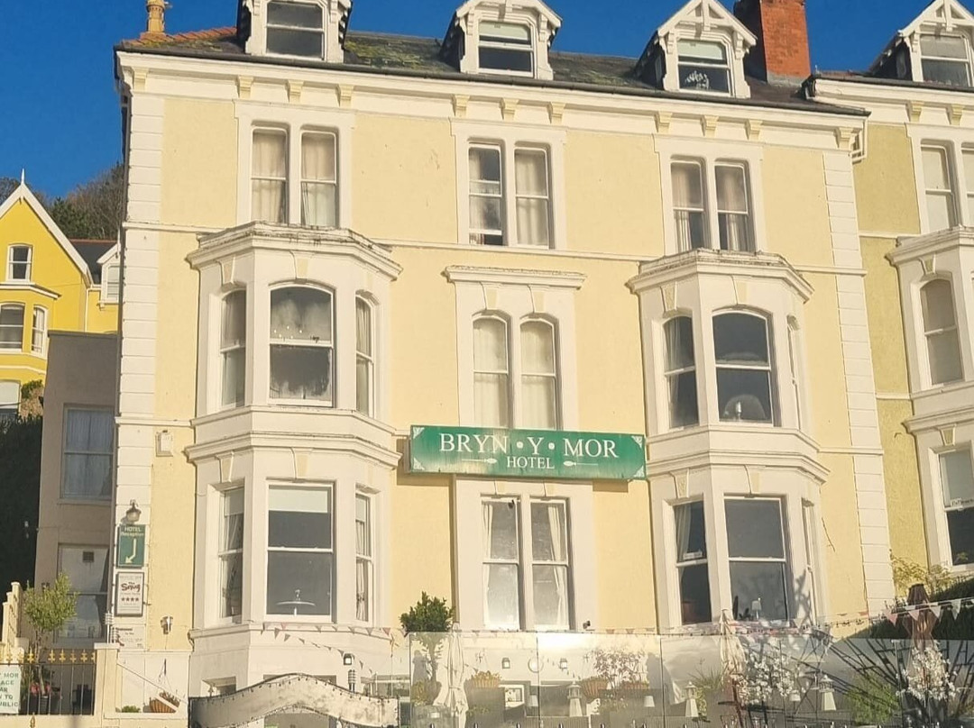 布莱恩-Y-摩尔酒店主图