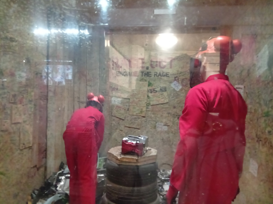 Rage Out - Rage Rooms & Axe Throwing-梅德斯通必去景点