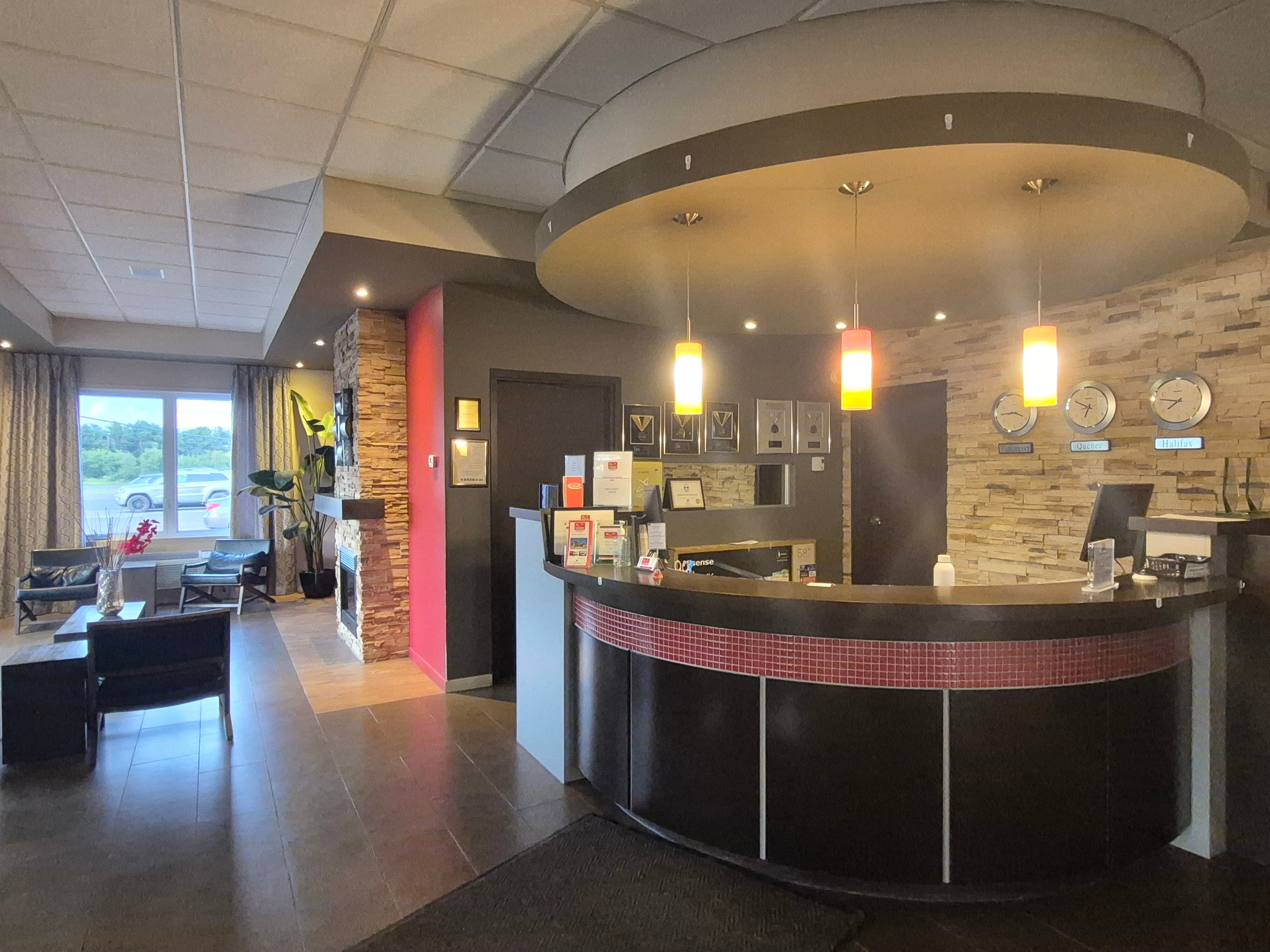 Econo Lodge St. Apollinaire-浴室