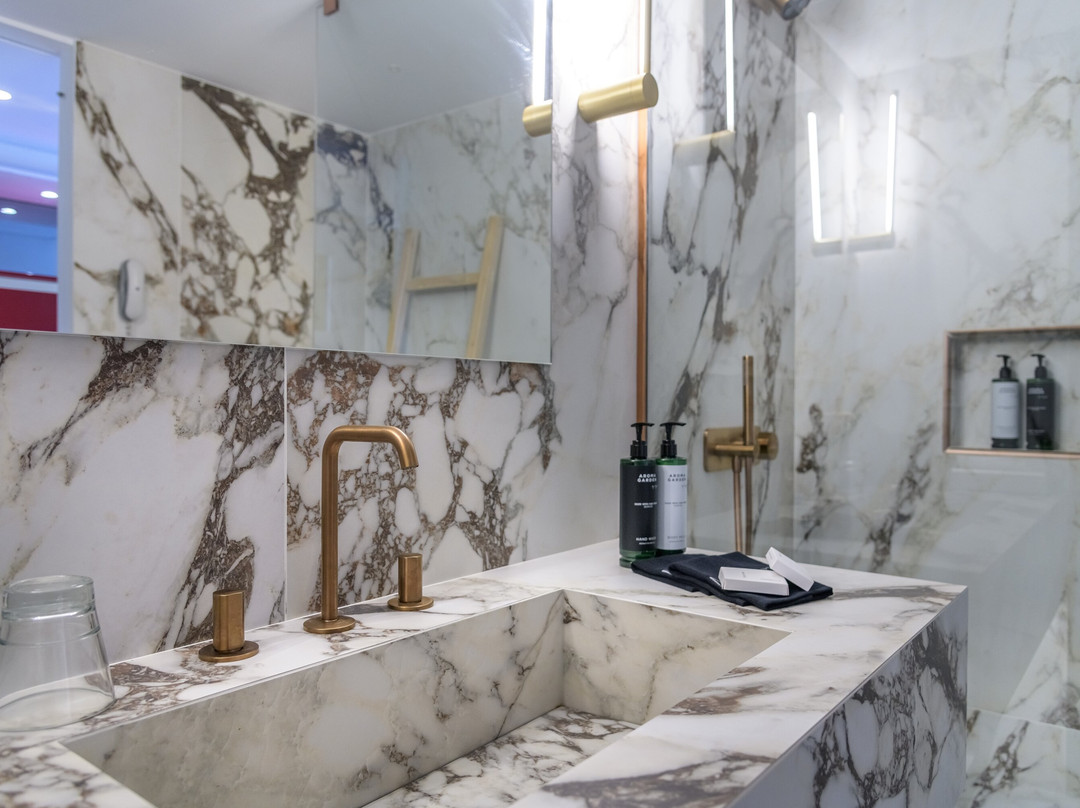 钻石豪华温泉养生酒店 - 仅限成人主图