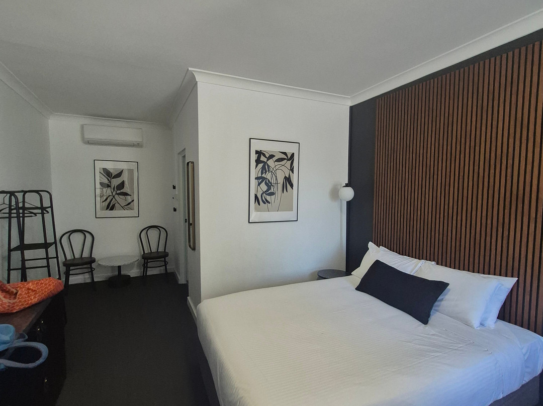 回声点汽车旅馆主图