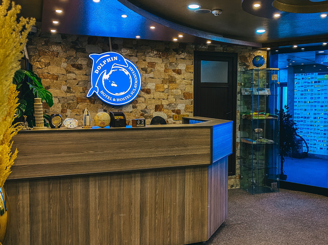 Dolphin Hotel & Hostel主图