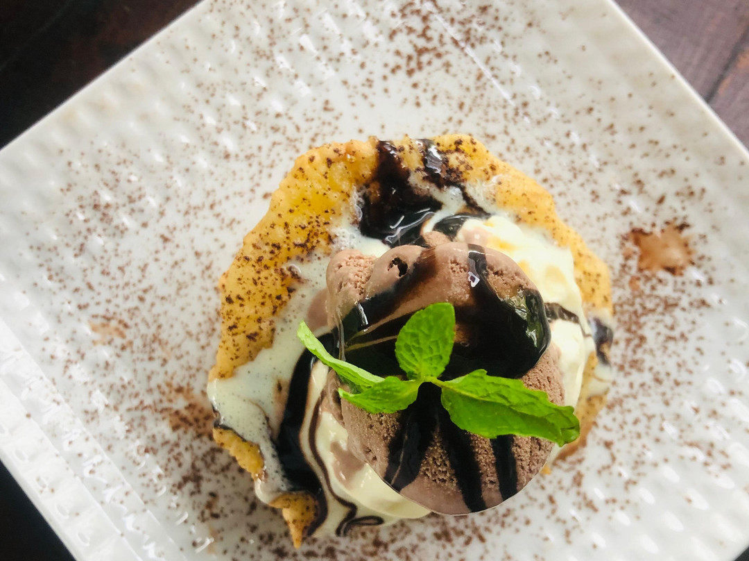 Hikka Bridge Cafe & Restaurant