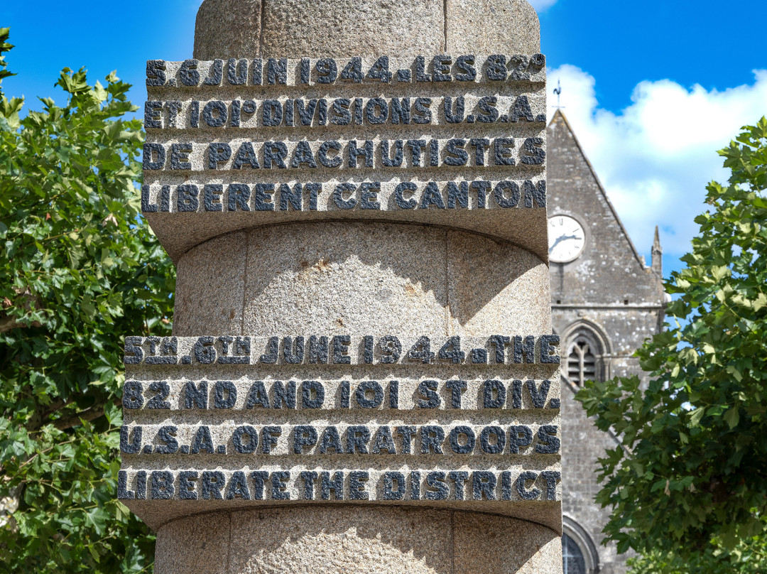 Le Monument SIGNAL-Sainte-Mere-Eglise必去景点