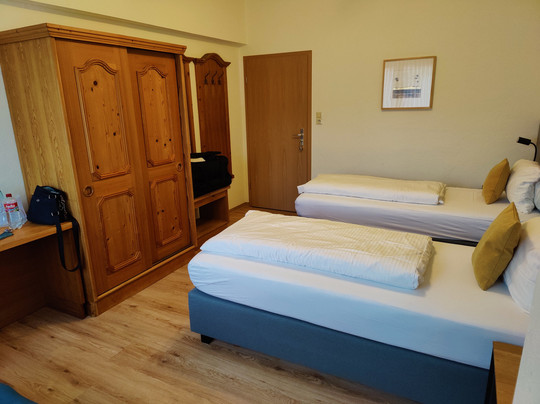 哈莎餐厅酒店主图