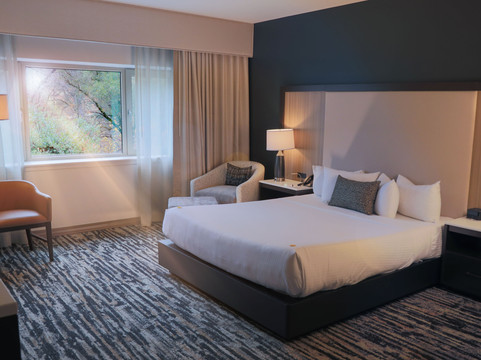 黑橡树 度假酒店主图