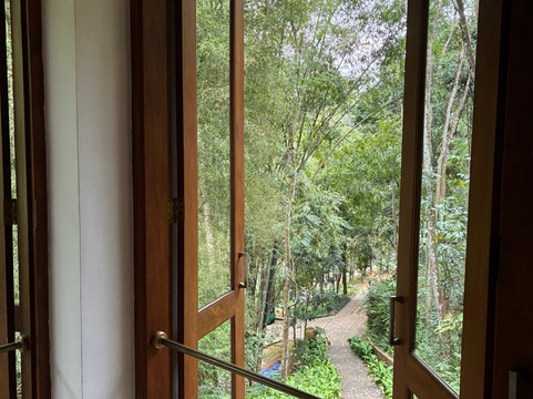 The Weir House主图