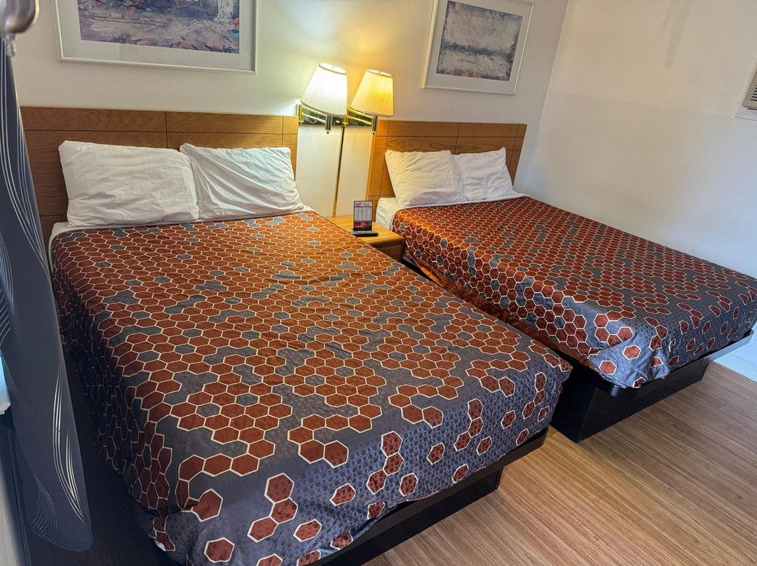 经济旅馆卡迪亚克MI by Hotel O