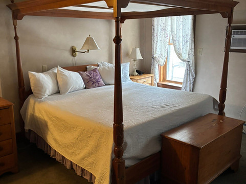 布雷洛克旅馆主图