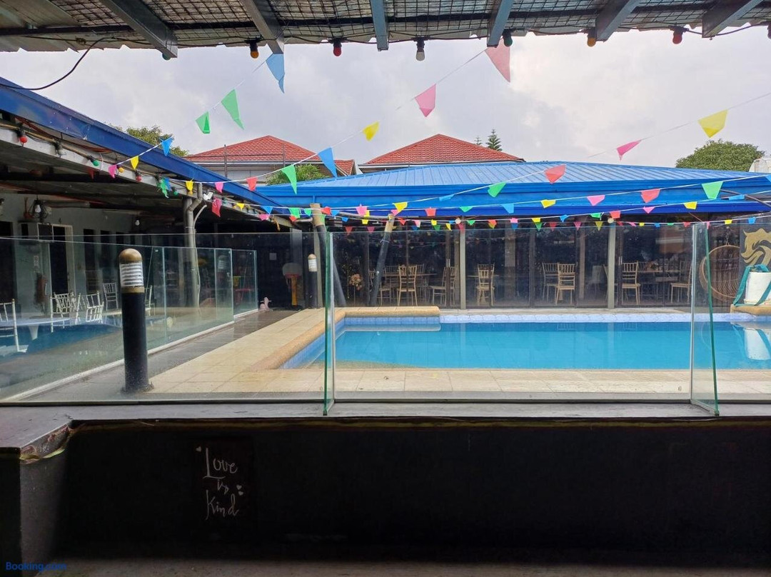 8 Dragon Resort Standard Rooms