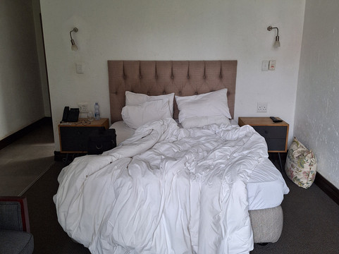 河草甸庄园主图