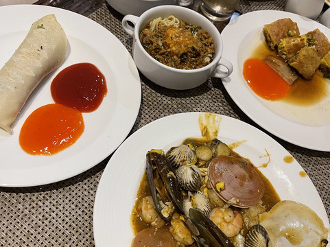 善提卡哥打哈拉攀英达尊贵酒店主图