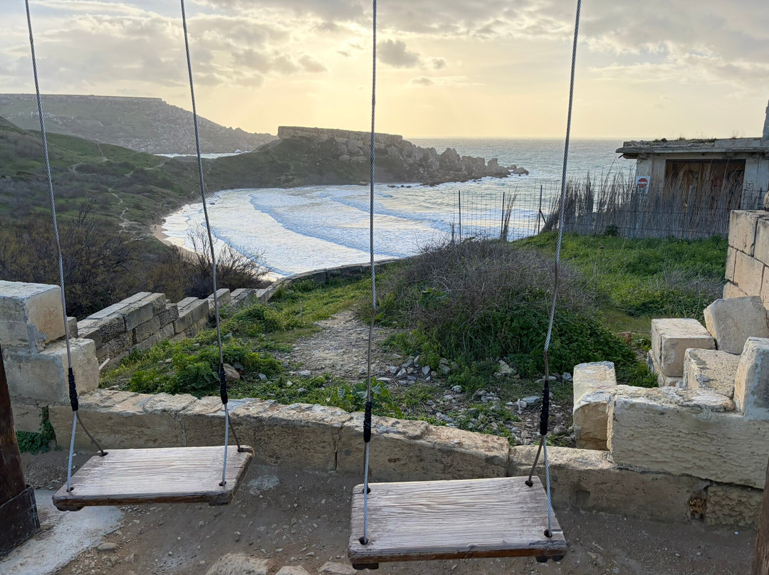 Ghajn Tuffieha Bay-梅雷赫必去景点