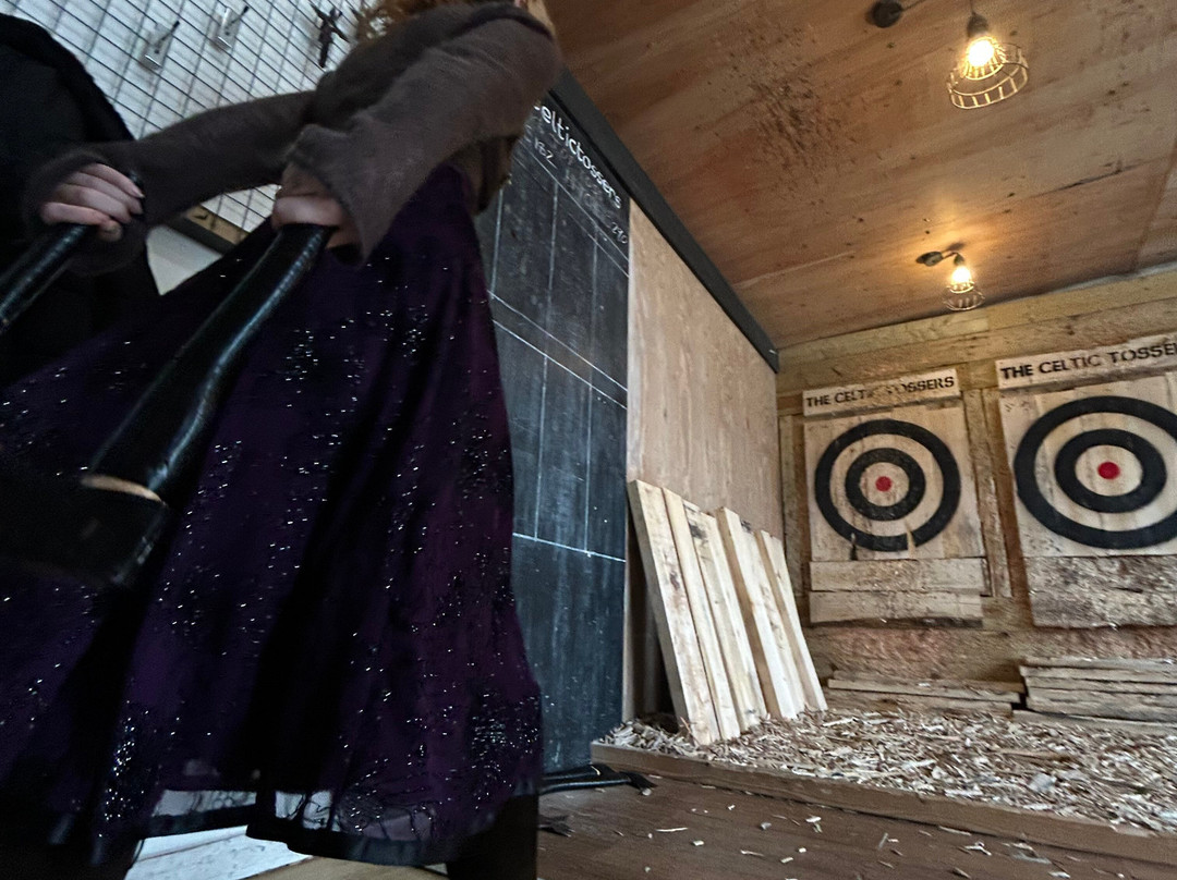 The Celtic Tossers - Axe Throwing-特鲁罗必去景点