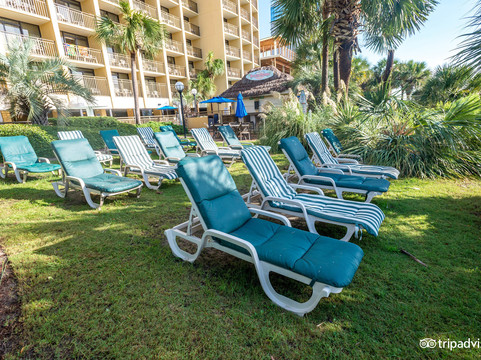 棋盘大道假日亭