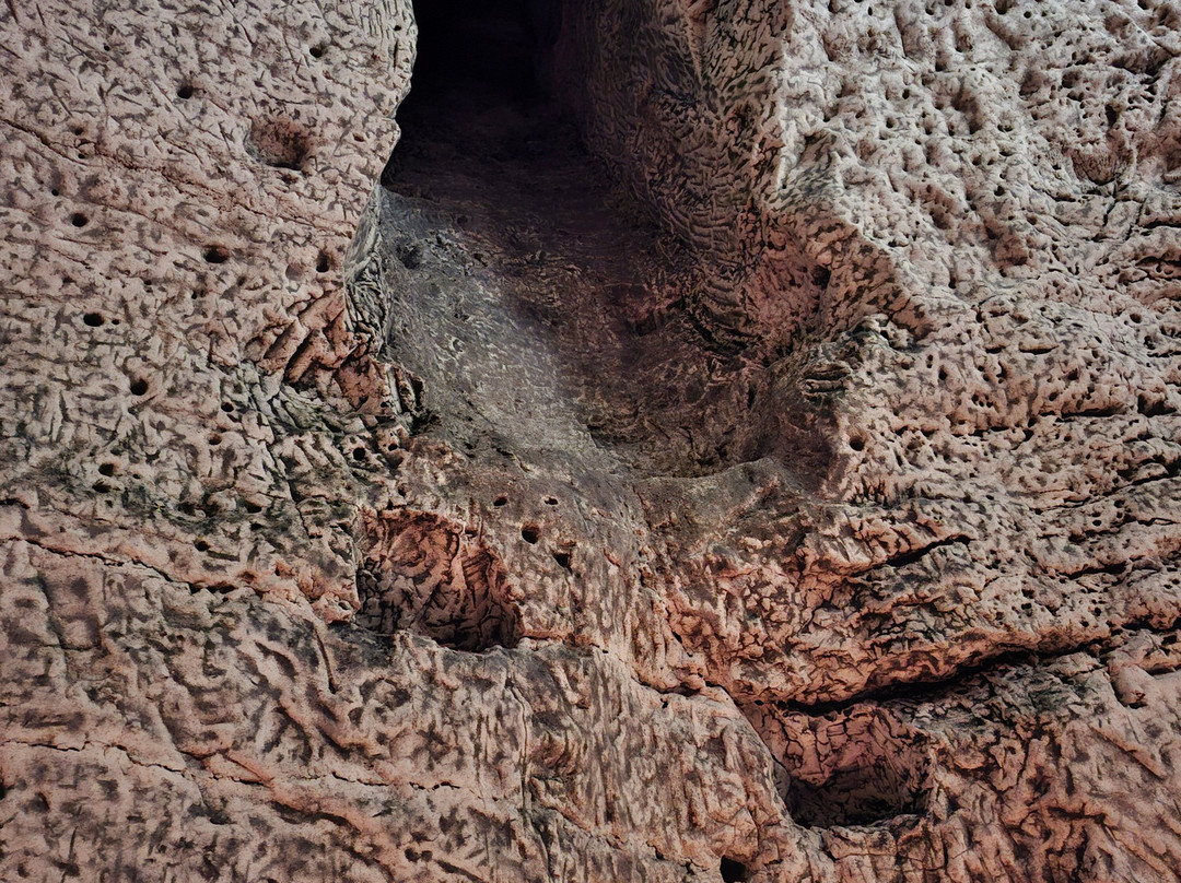 Royston Cave-Royston必去景点