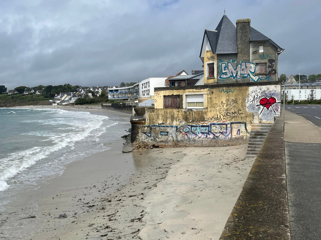 Plage Des Sables Blancs-孔卡尔诺必去景点