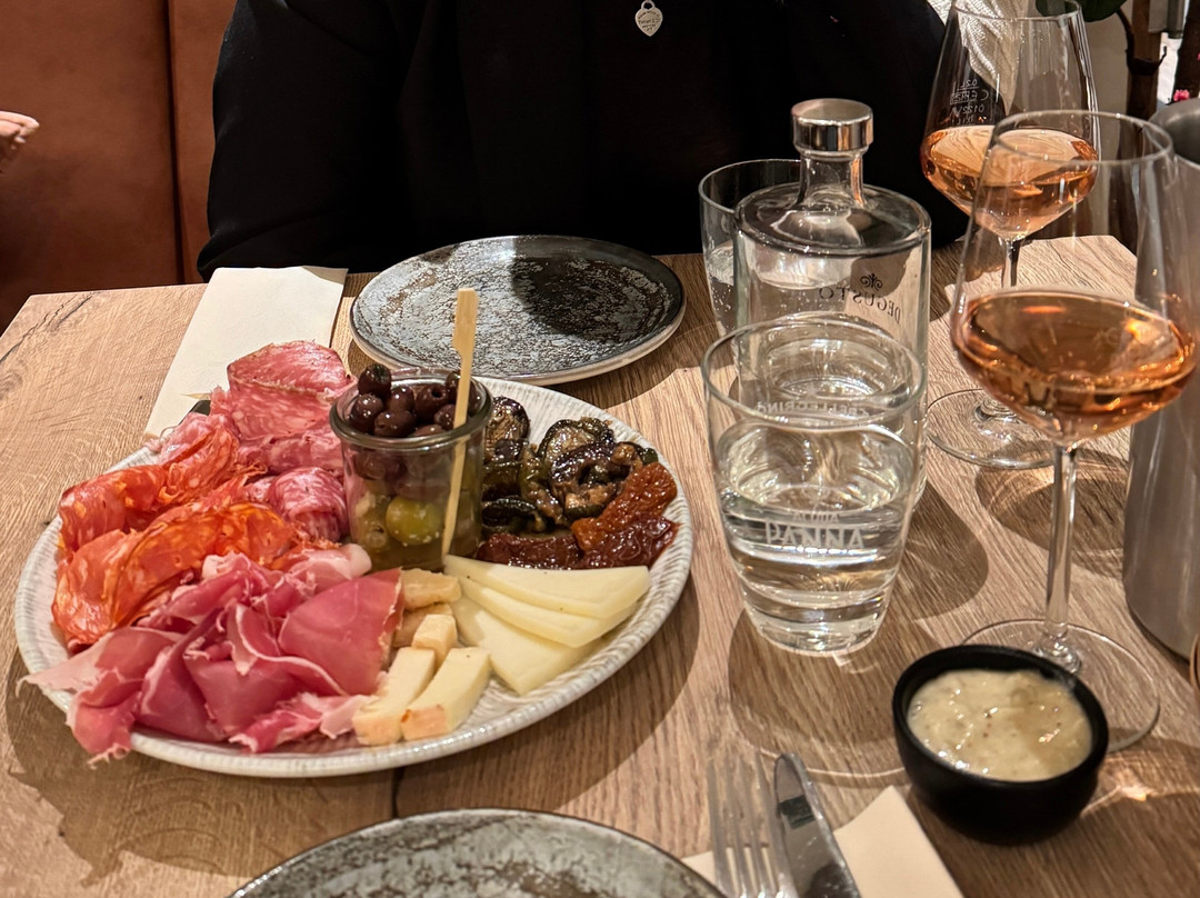 Degusto Restobar Feinkost