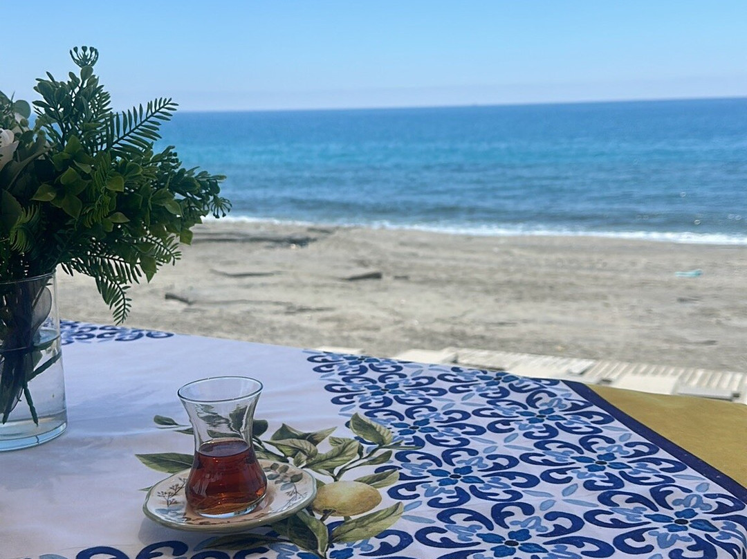 Naula Lounge & Beach