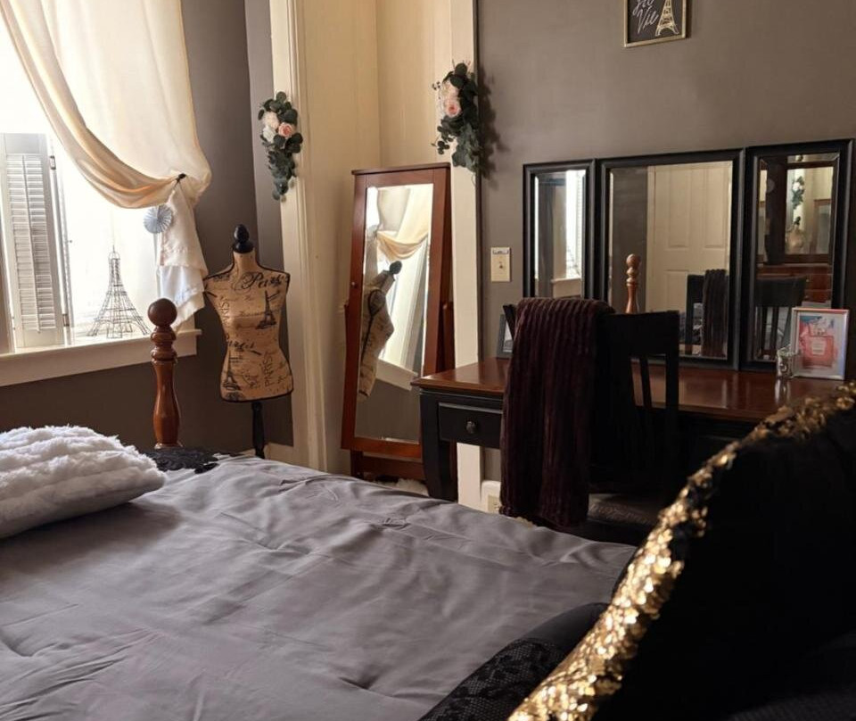 Graystone Manor