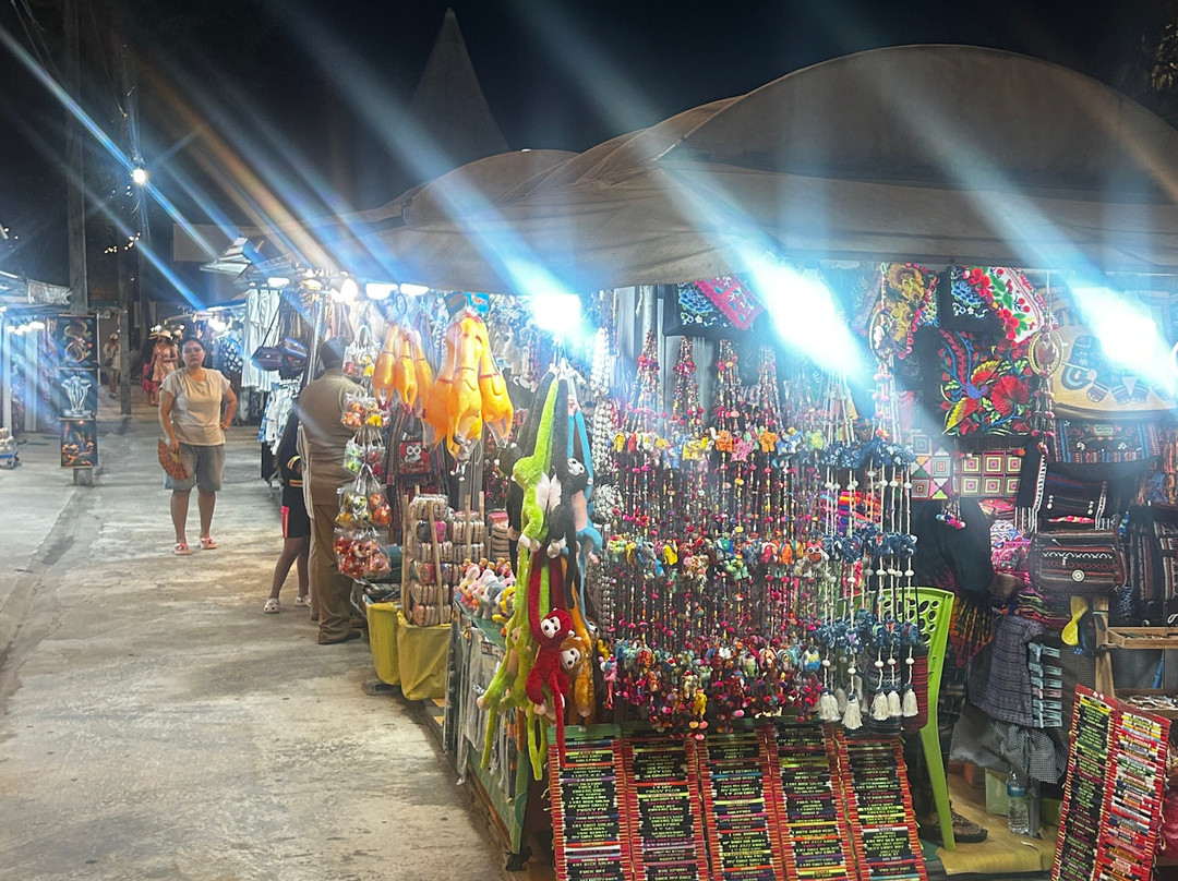 Ao Nang Landmark Night Market-奥南必去景点