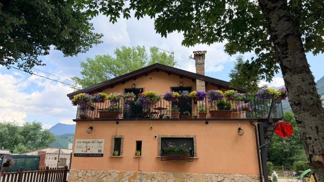 La Maga del Lago-旅行者