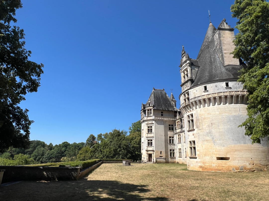 Chateau De Puyguilhem-Villars必去景点