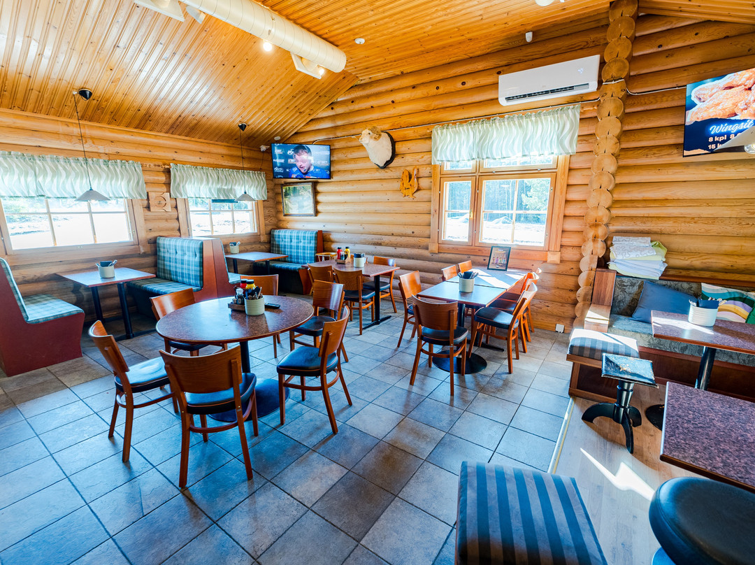 Kahvila Pub Olokorjaamo