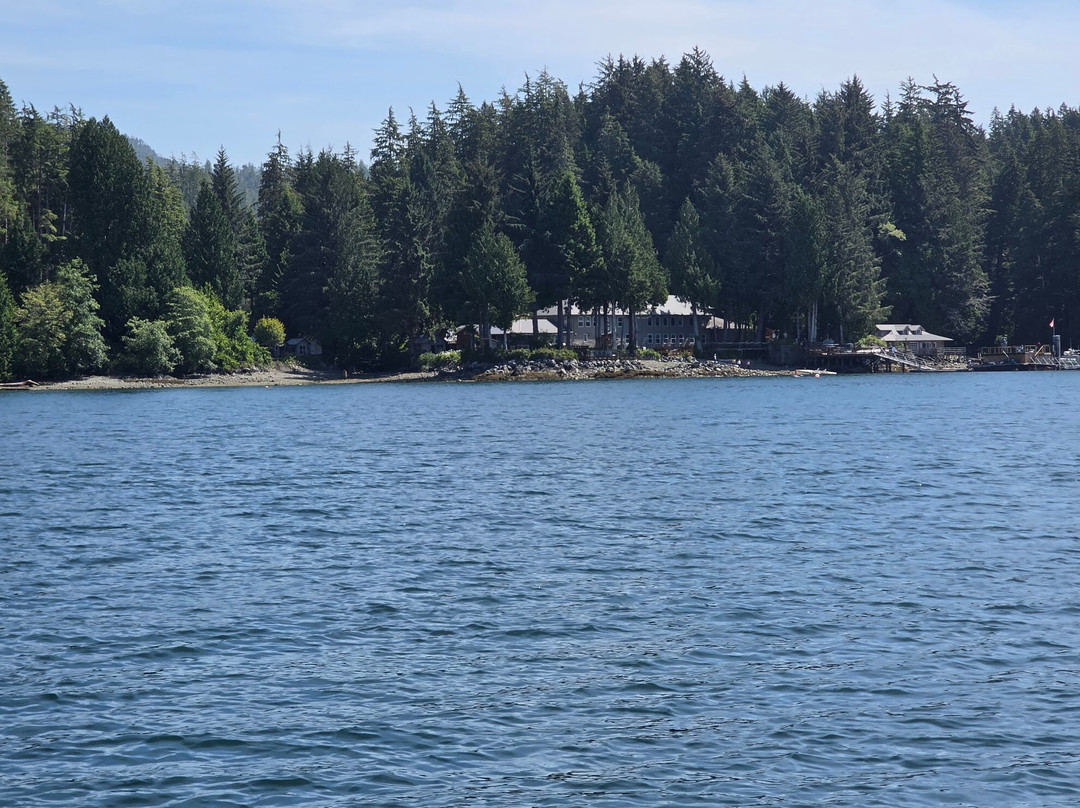 Broken Islands Lodge
