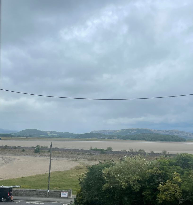 斗鸡老酒店-旅行者