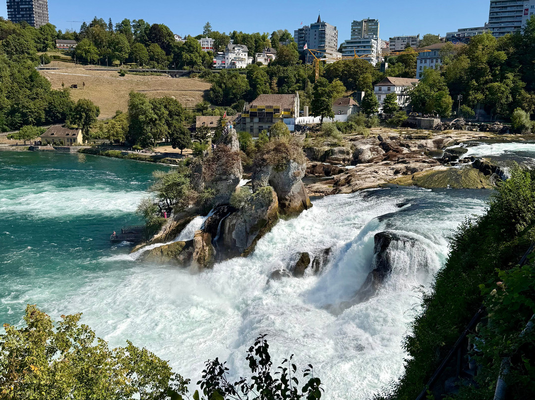 Schloss Laufen-达赫森必去景点